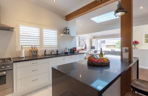 Freshwater House | Sealoc Luxury Beach House - between the Beaches