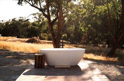 Loch Cabin | Secluded Tiny Home with Bird-Watching Hut near Loch, Victoria