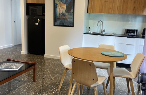 Yarrawonga House | Self contained accom near lake; pool, spa, deck + bbq