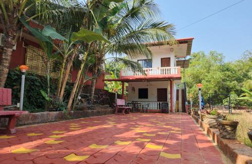 Chaudi Cabin | Serene Green Park
