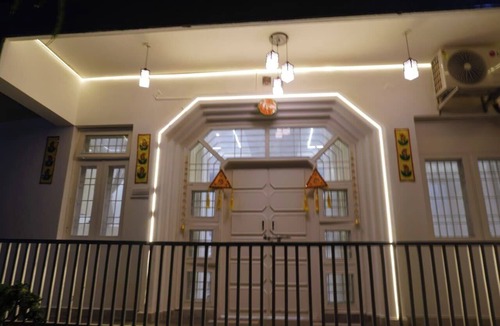 Agra Apartment | Shahatoot Stays – Elegant 2BHK Retreat in Dayalbagh, Agra