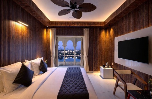 Lake Swaroop Sagar Hotel | Shakuntalam Sagar - Luxury Boutique Lake View Hotel, Udaipur