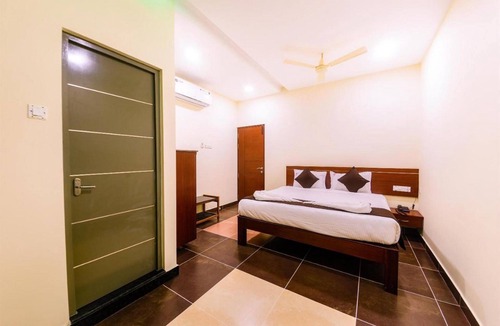 Kalapettai Hotel | Signature Inn
