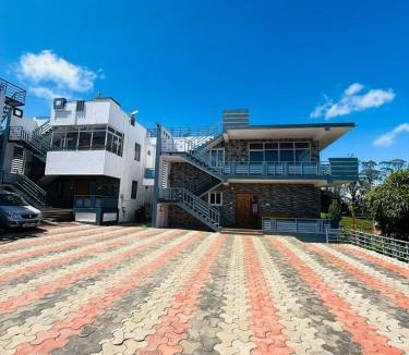 Wellington Hotel | silver bett