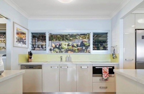 Zilzie Villa | Silver Waters | 51 Steps to the Cove + Pizza Oven