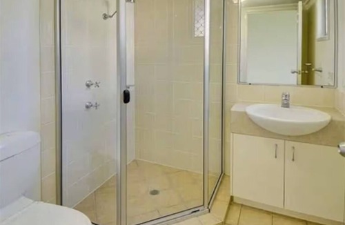 Sippy Downs Apartment | Sippy Downs flat near USC R3