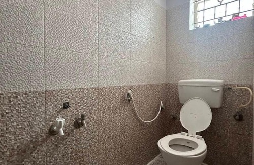 Vyalikaval HBCS Layout Hostel | Siri Krishna Gents PG