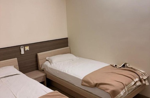 Kelambakkam Hostel | Siruseri Transit House