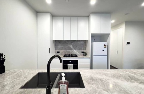 Clayton Apartment | Sleek 2BR 2BA Clayton Stay at the Manor House