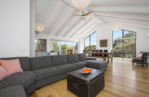 Smiths Beach House | Smith Beach Getaways Beachwood House