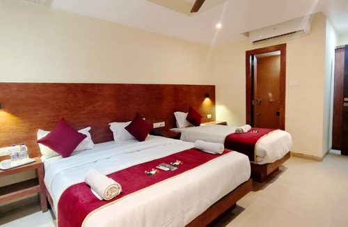 Andheri West Hotel | Smooth Check-in Hotels By Ashraya International - Andheri, Mumbai