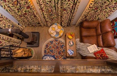 Srinagar Villa | Solomons Gray