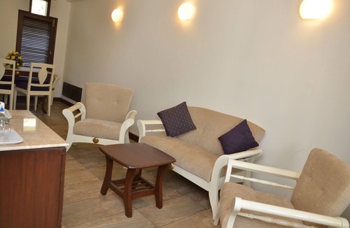 Gauravaddo Resort | Sonesta Inn