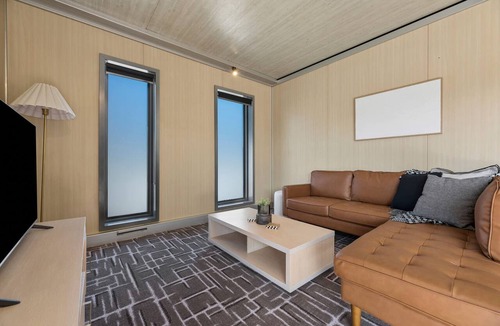 Kangaroo Flat Apartment | Spacious 2BR, 2BTH Unit, Kangaroo Flat