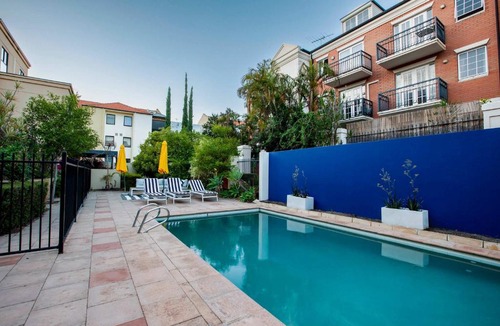 Northbridge House | Spacious 3-Level Townhouse with Pool in Northbridge