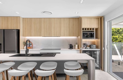 Mooloolaba Apartment | Spacious 4-Bed Coastal Home with Pool