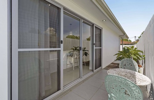 Northgate House | Spacious 4-Bed House with Secure Parking