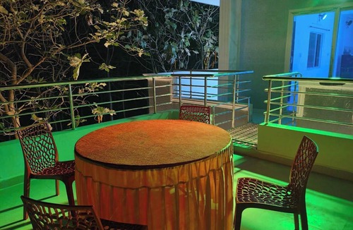 Bhongir Other | Spacious 4-bedroom farmhouse and banquet hall with AC kitchen available