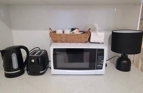 Grange Apartment | Spacious Room