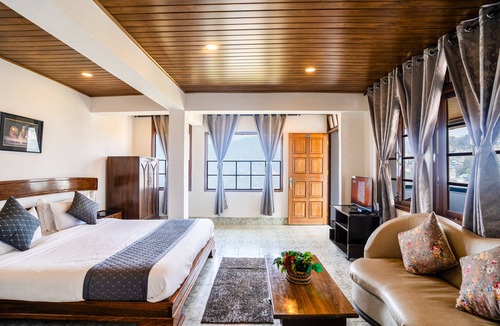 Gangtok Hotel | Sparrow Cherry Resort 2 min walk To MG Marg
