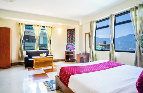 Gangtok Hotel | Sparrow Juniper Tree 2 min walk To Mg Marg
