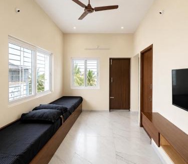 Tiruvannamalai Hotel | Sri Abirami Homestays - Residency