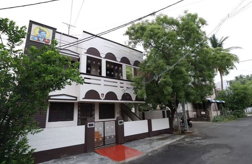 Srirangam House | Sri Gokulam Courtyard Home 10min walk to the Temple