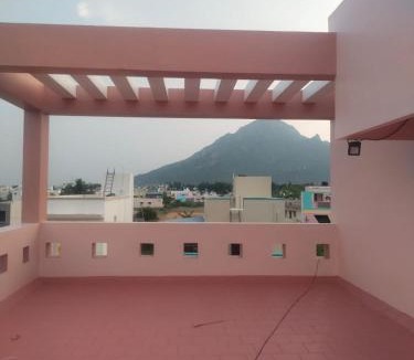Tiruvannamalai Bed & Breakfast | Sri Krishna's AC
