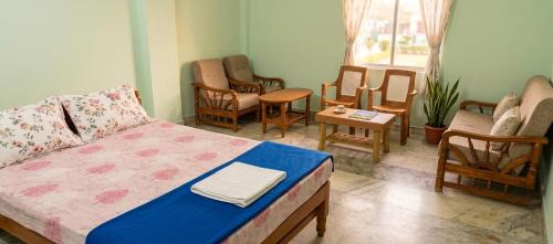 Yadagirigutta Hotel | Sri lucky grand lodge and function hall