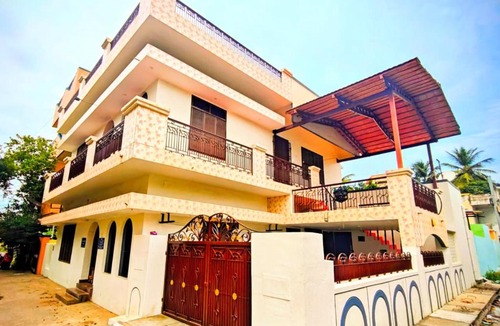 Tiruvannamalai Hotel | Sri Vari Residency - 700m to Arunachalam Temple