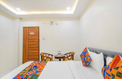 Serilingampally Hotel | SSR Ikon Suites