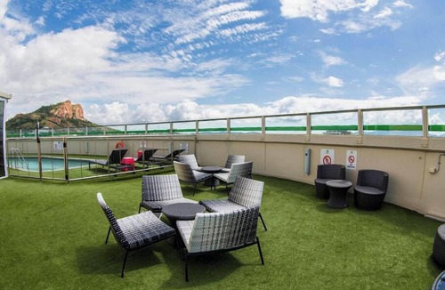 South Townsville Hotel | Standard King Room Townsville CBD