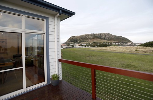 Stanley House | Stanley Beach House with Stunning Views of the Nut!