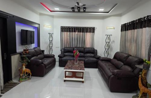 Rau Villa | Stay 10 Sajal 04 BHK Bunglow