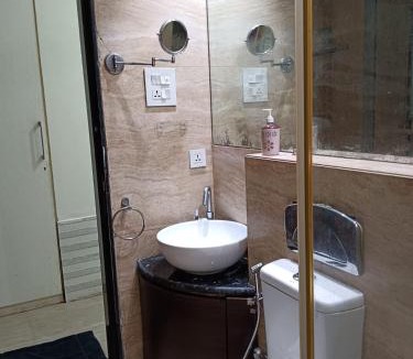 Santacruz House | Stay Retreats At Welcome Apartment - Corporate Rooms In Vakola