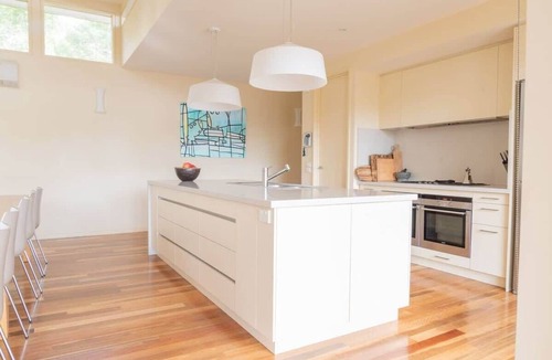 Fairhaven House | Stay Salty I 15min Walk to Beach and Surf Club