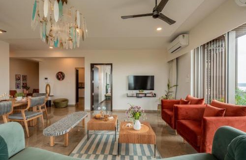 Caranzalem Villa | Staymaster Flabris - 4BHK Luxury Ocean View Penthouse Apartment in Miramar, Panjim