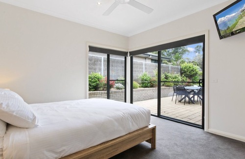 Metung House | Stirling Escape | Spacious Family Retreat