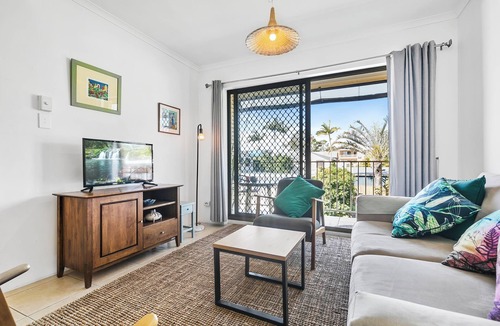 Bongaree Apartment | Strawberry Fields