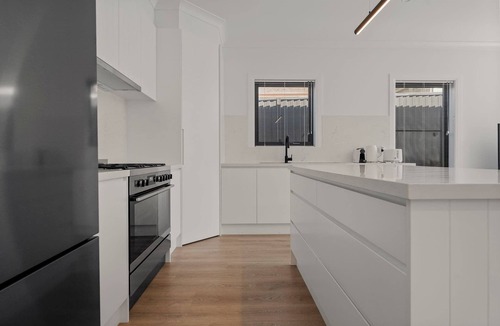 Bathurst Villa | Stylish Bathurst Apartment Near CBD