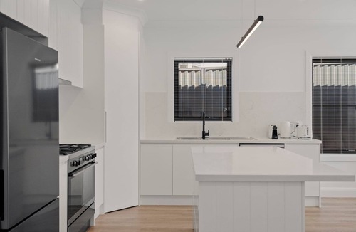 Bathurst Villa | Stylish Bathurst Apartment Near CBD