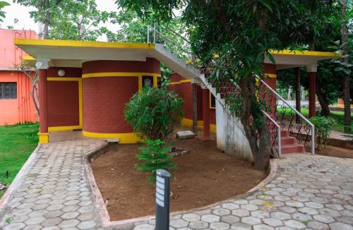 Vandalur Hotel | Sugam Resort & Convention Centre