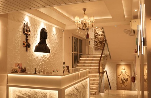 Mahmoorganj Hotel | Sugar Stars Inn