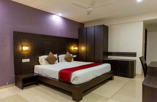 Juhu Hotel | Sukh Hotel