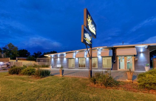 Swan Hill Hotel | Sun Centre Motel