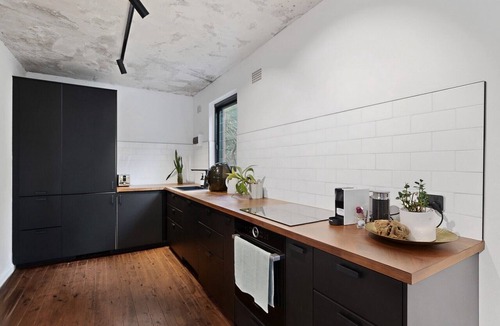 Cronulla Apartment | Sunlit 3-Bed Coastal Stay with Private Deck