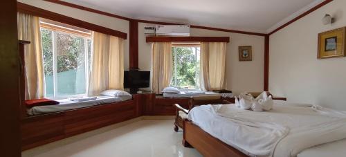 Candolim Resort | Sunset Beach Resort