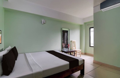 Jalpaiguri Hotel | Super Collection O Jalpaiguri Formerly