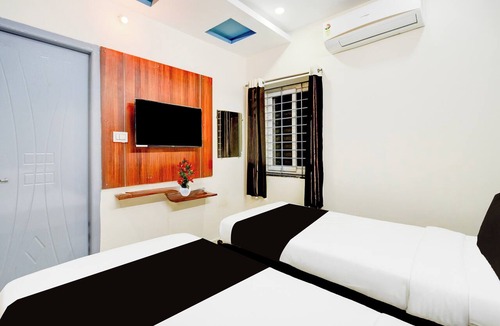 Manikonda Hotel | Super Collection O Khajaguda Hills