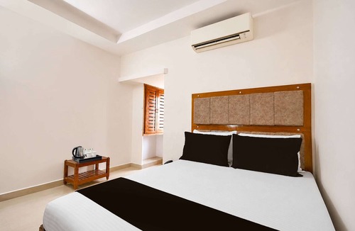 Rajahmundry Hotel | Super Collection O Rajahmundry Pushkar